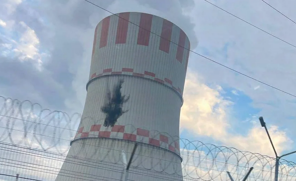 Боевой беспилотник ВСУ врезался в АЭС по соседству с Саратовской областью и взорвался